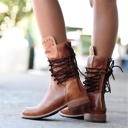 Bottes mi-mollet cloutées à lacets et petit talon pour femme