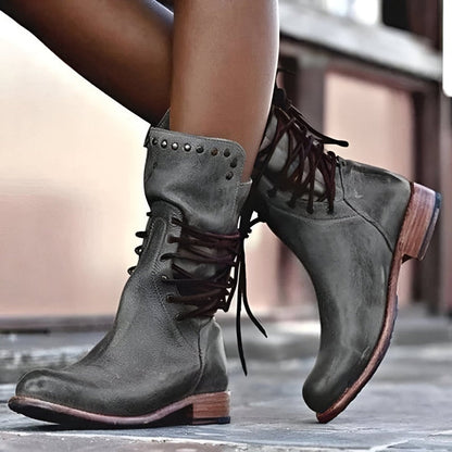 Bottes mi-mollet cloutées à lacets et petit talon pour femme