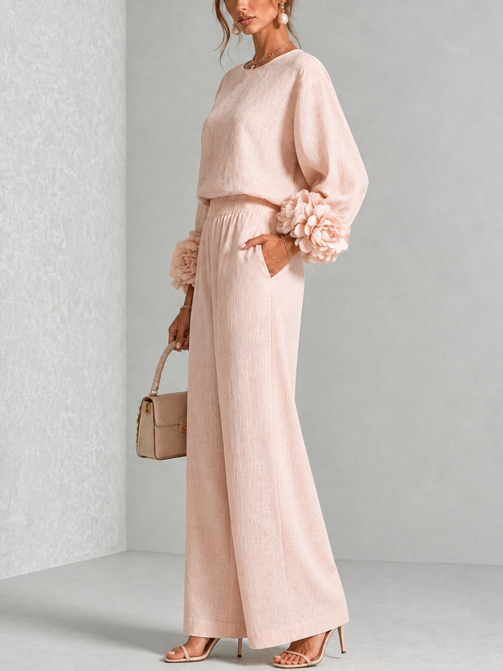 Liliane | Ensemble deux pièces à poignets à rosaces et pantalon large