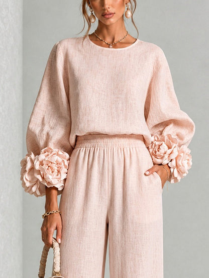 Liliane | Ensemble deux pièces à poignets à rosaces et pantalon large