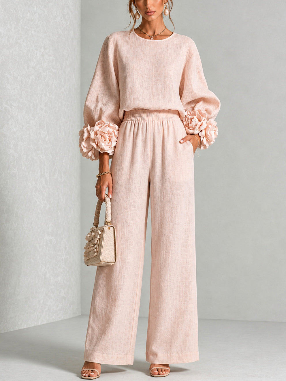 Liliane | Ensemble deux pièces à poignets à rosaces et pantalon large