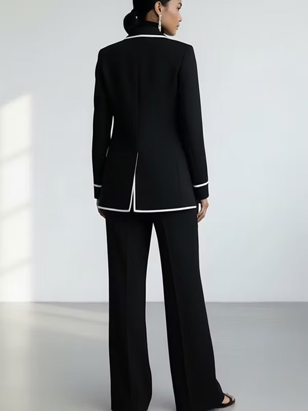 Delphine | Ensemble blazer et pantalon à liserés contrastants, noir