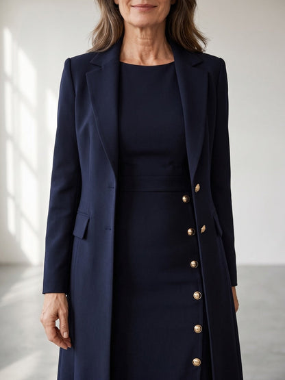 Séverine | Ensemble blazer long et robe sans manches à boutons dorés